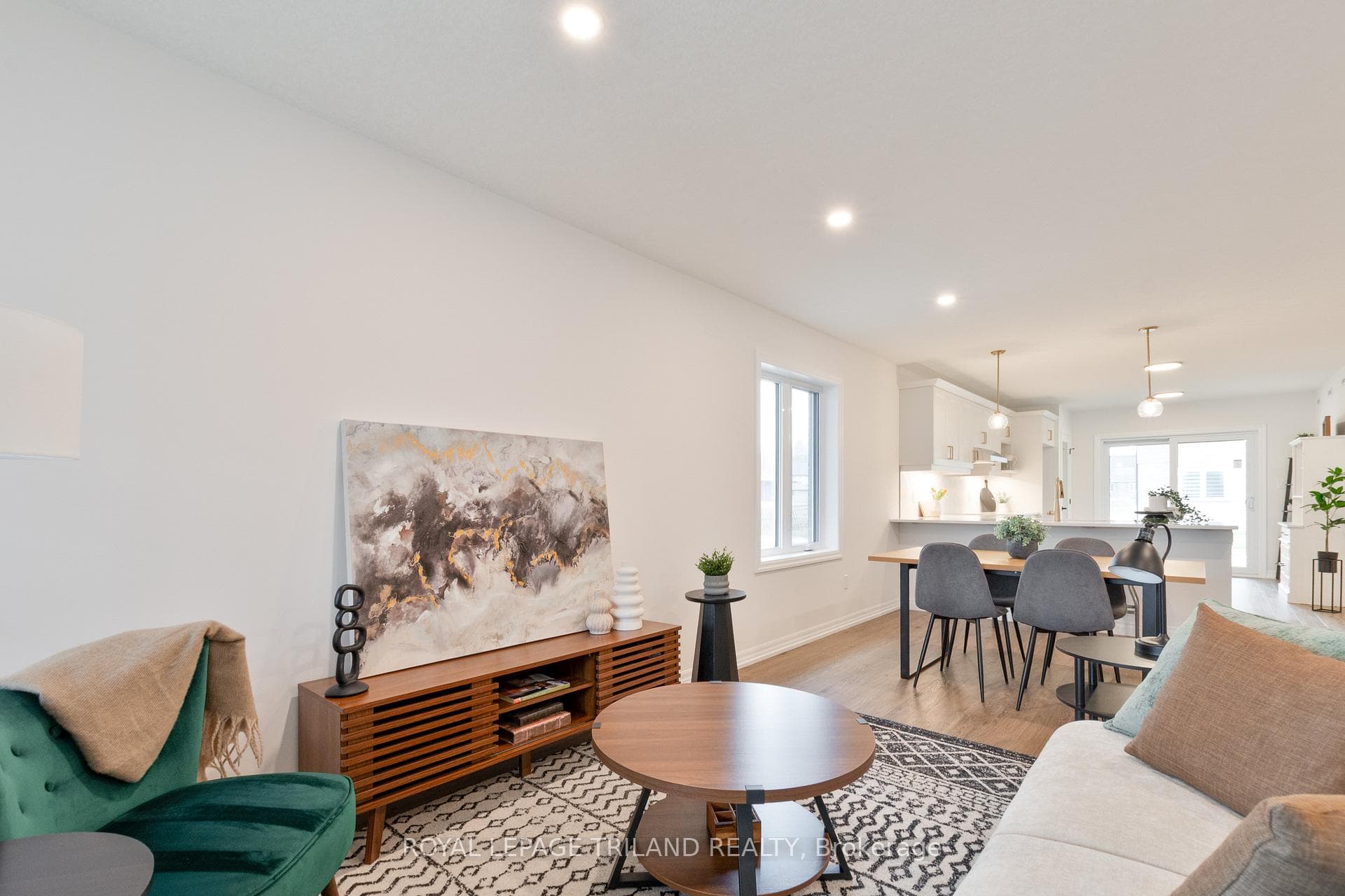 14 HARROW Lane photo 9