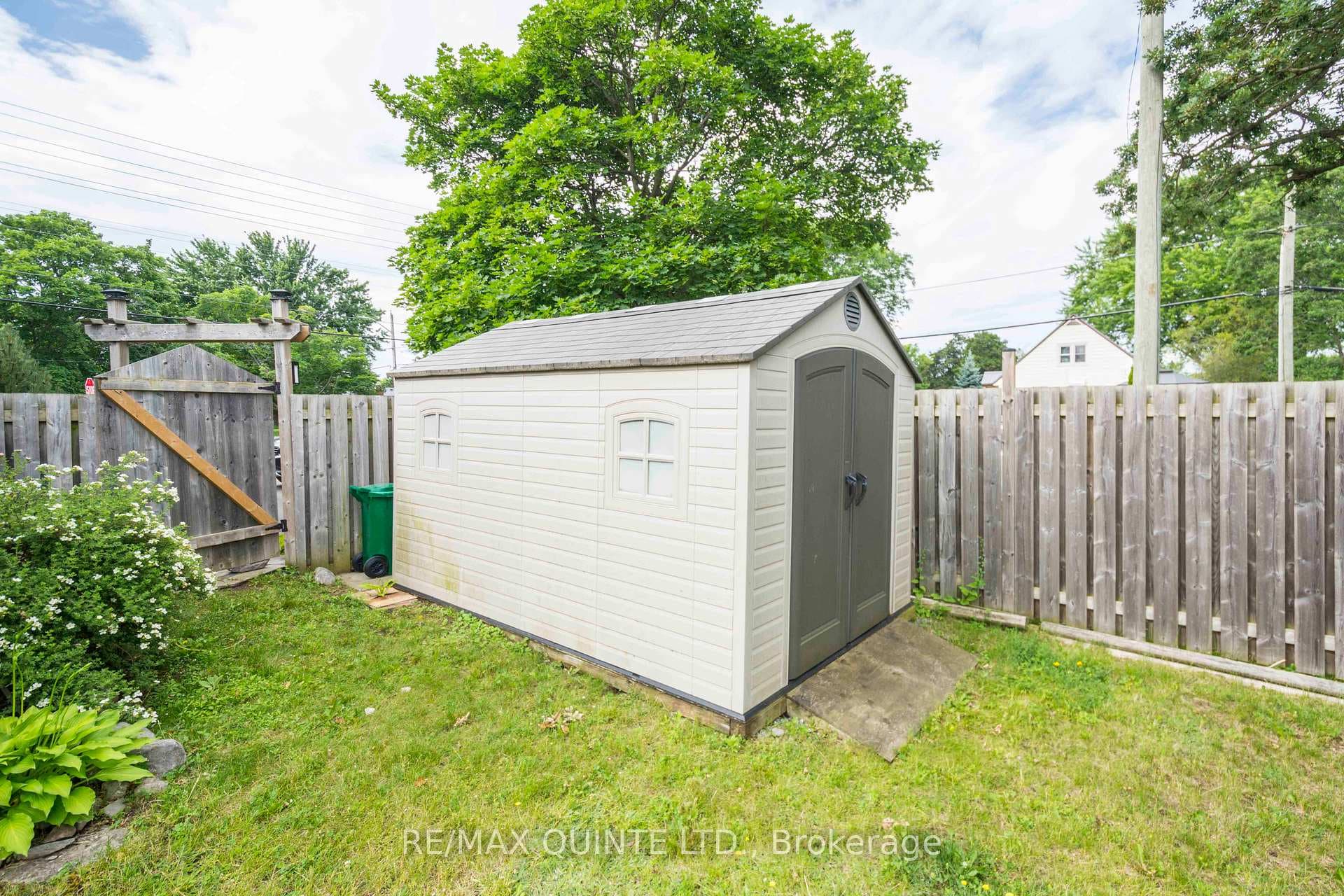 68 Maple Drive photo 35