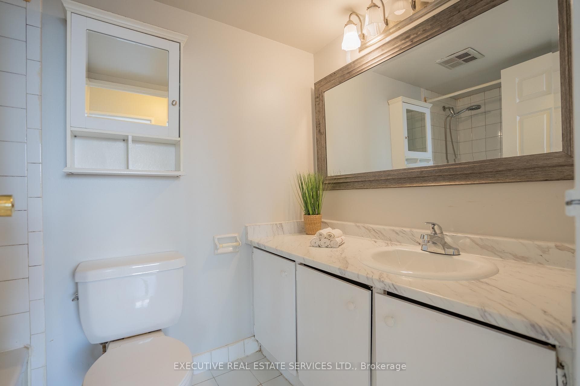 3700 Kaneff Crescent Unit 508 photo 26