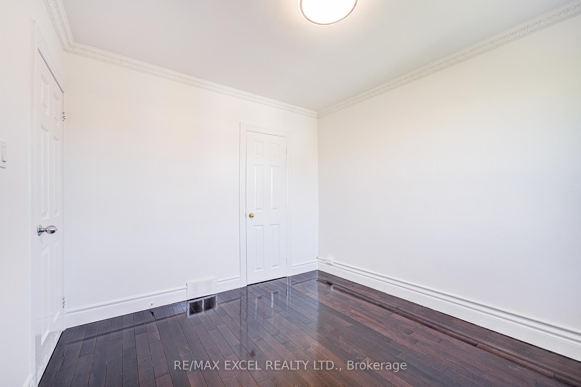 523 Delaware Avenue photo 20