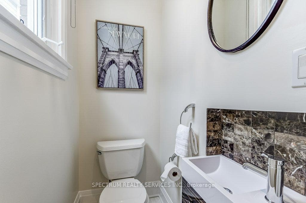 215 Rosemount Avenue photo 12