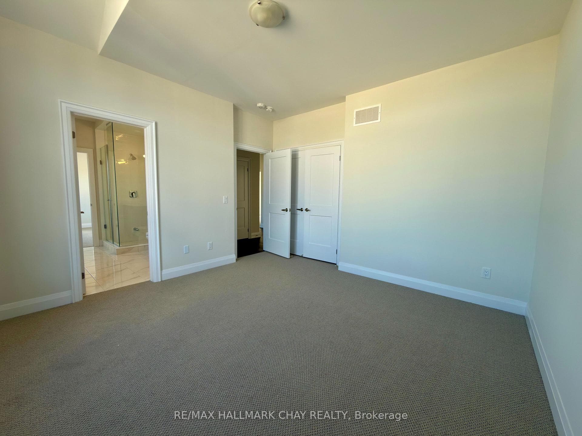 2 Pinetree Drive photo 30