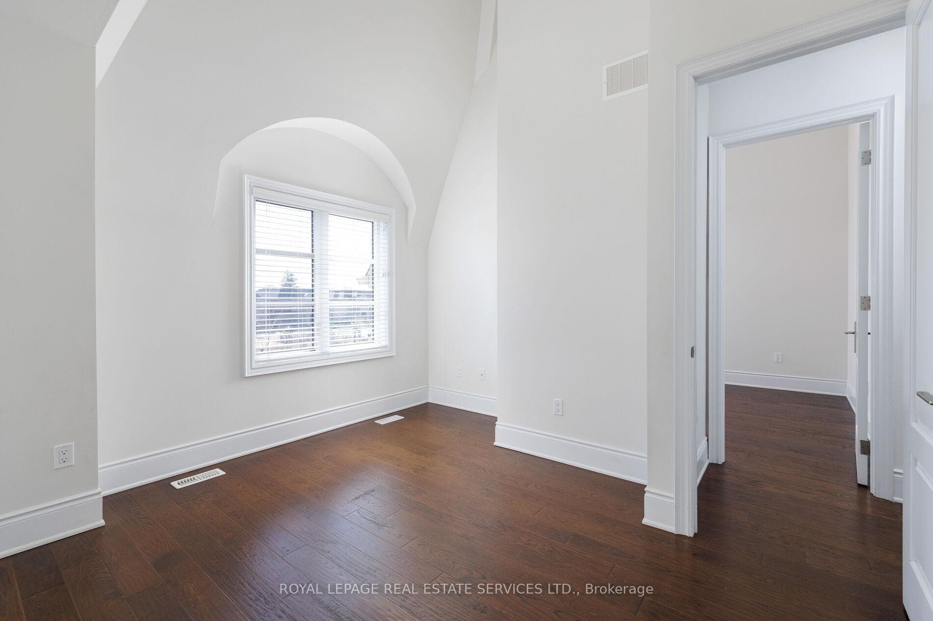 257 Hanover Street photo 24