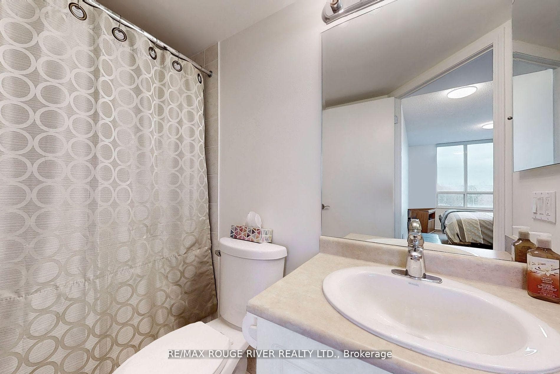 1200 The Esplanade N/A Unit 717 photo 17