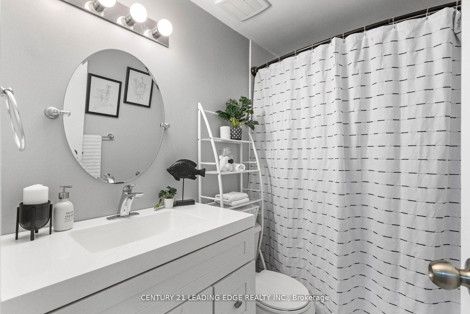 450 Bristol Crescent Unit 32 photo 24