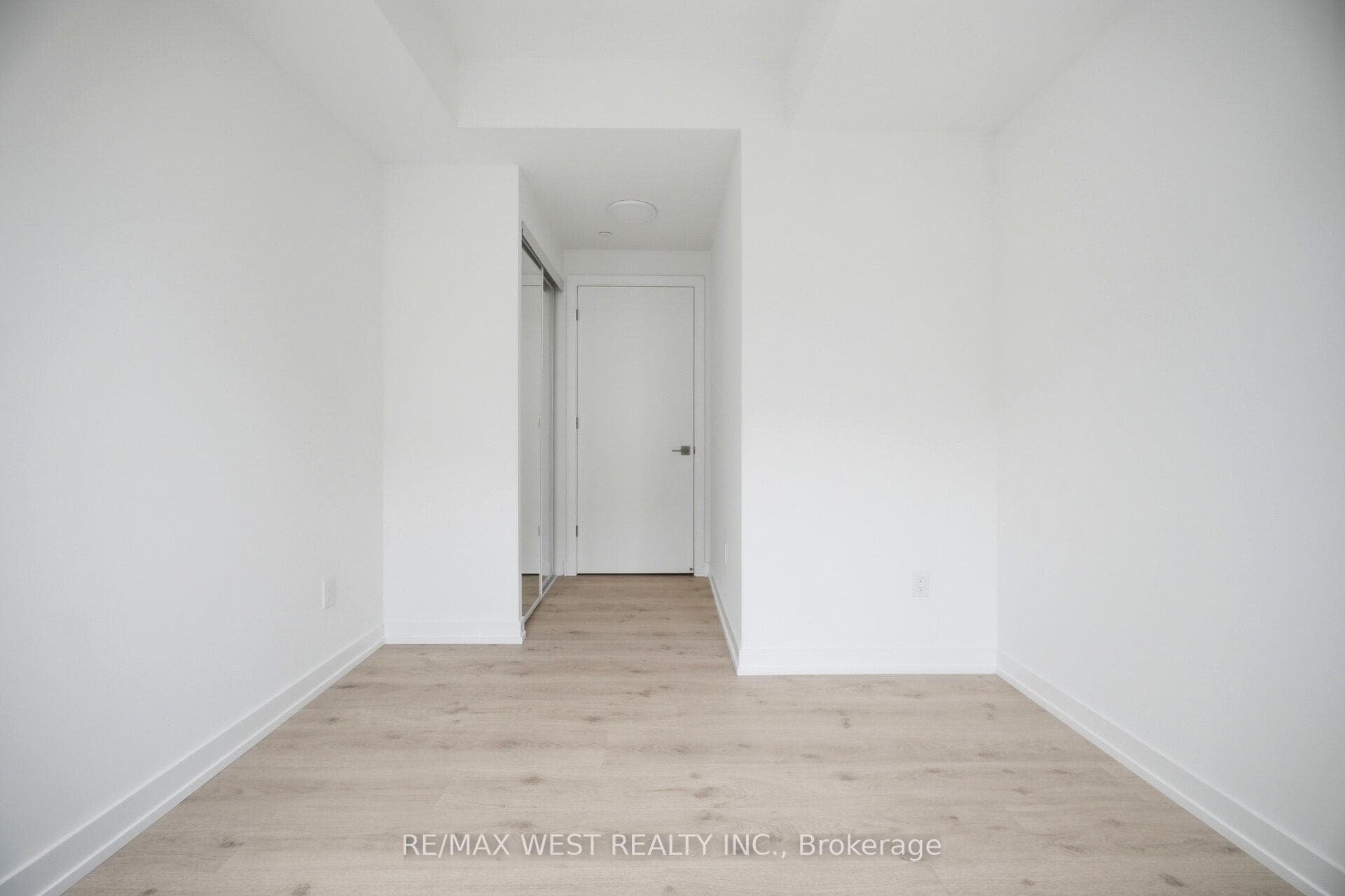 2501 Saw Whet Boulevard Unit 311 photo 24