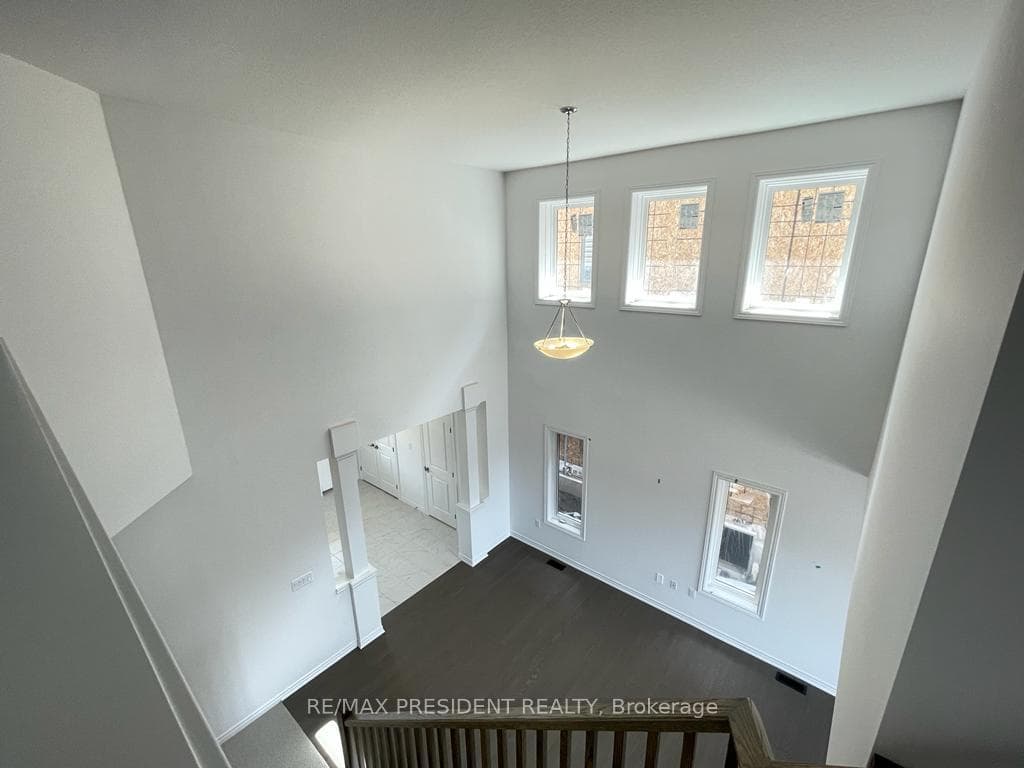 35 Whitton Drive photo 13