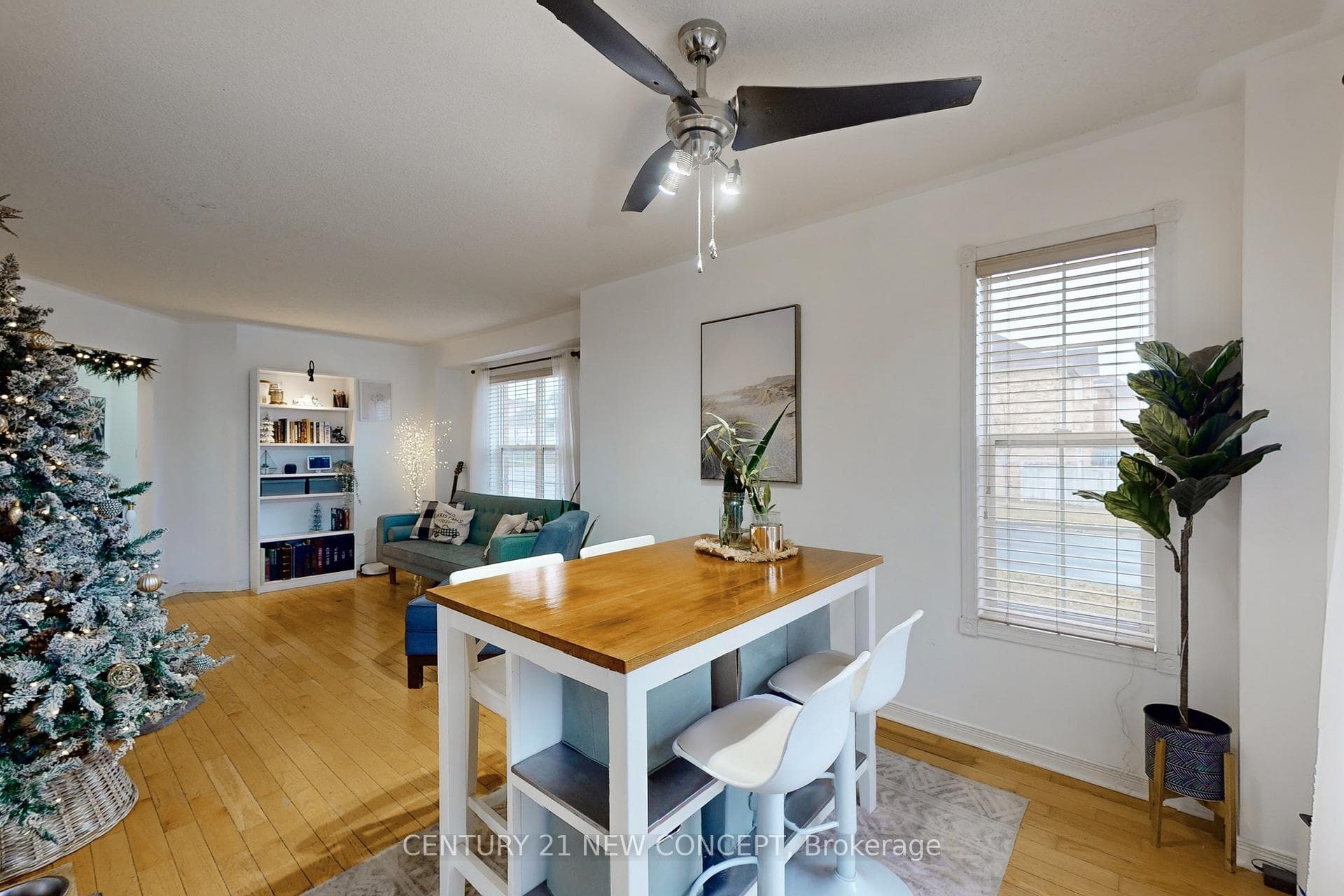 2 Crittenden Drive photo 6