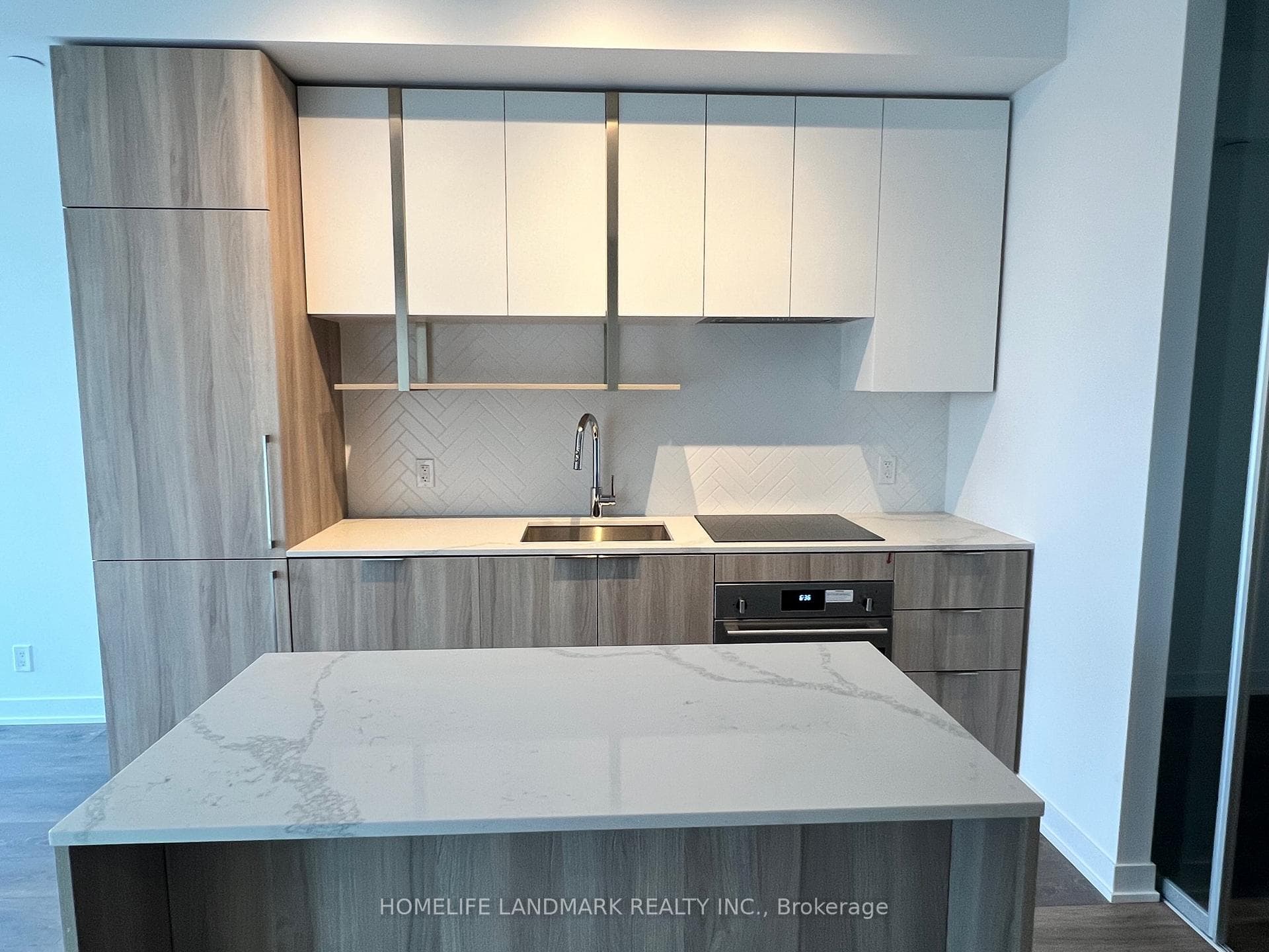 15 Holmes Avenue Unit 1512 photo 4