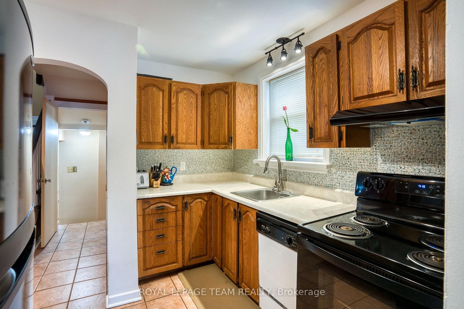 152 WILSON Street photo 4