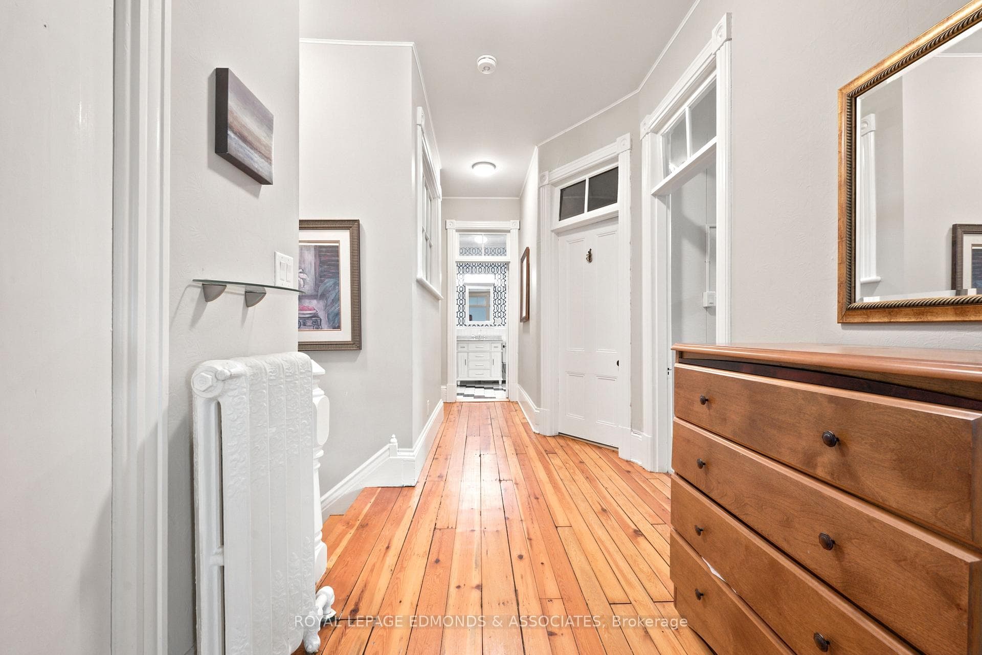 188 Esther Street photo 25