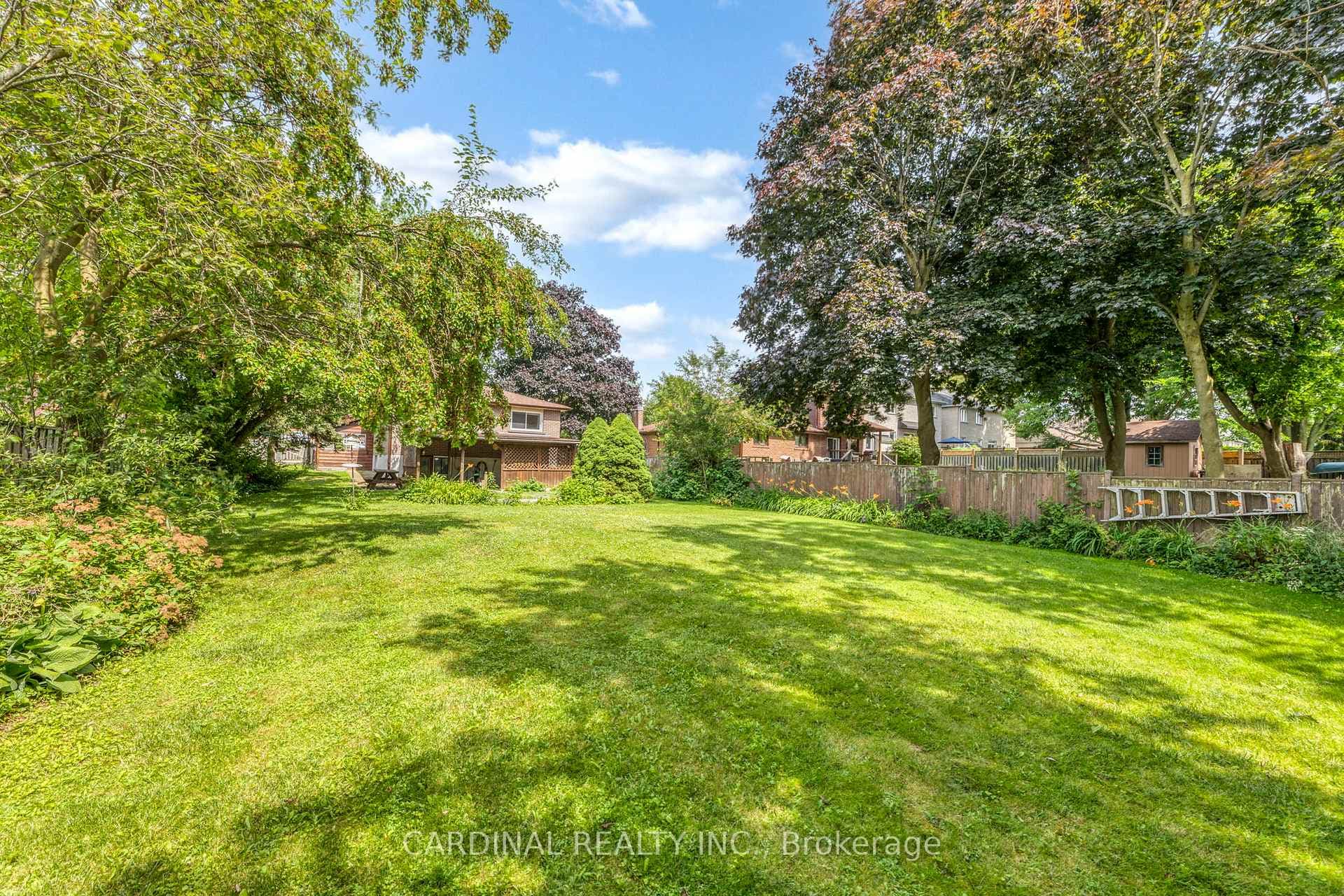 830 Douglas Avenue photo 32