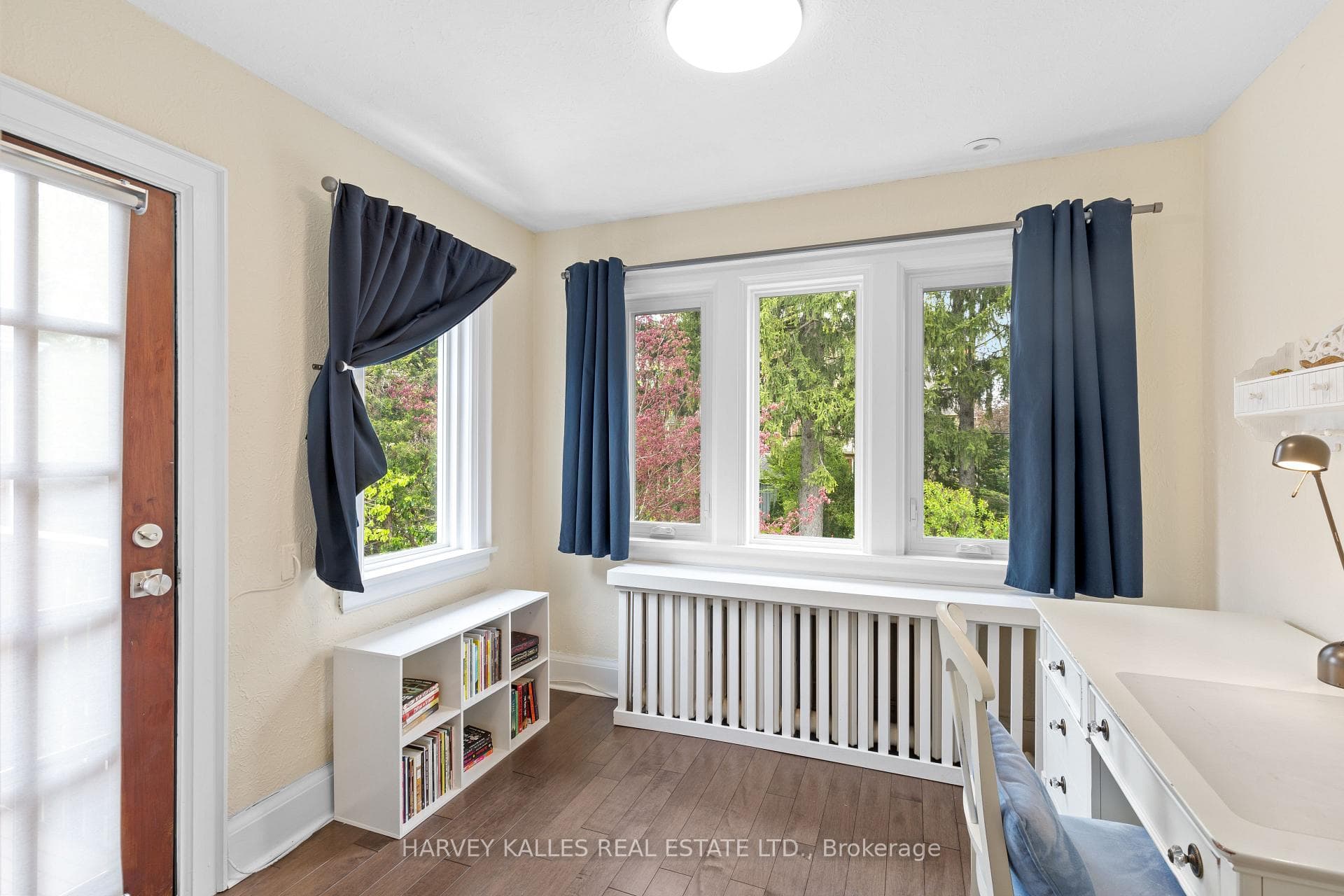 132 Hillhurst Boulevard photo 26