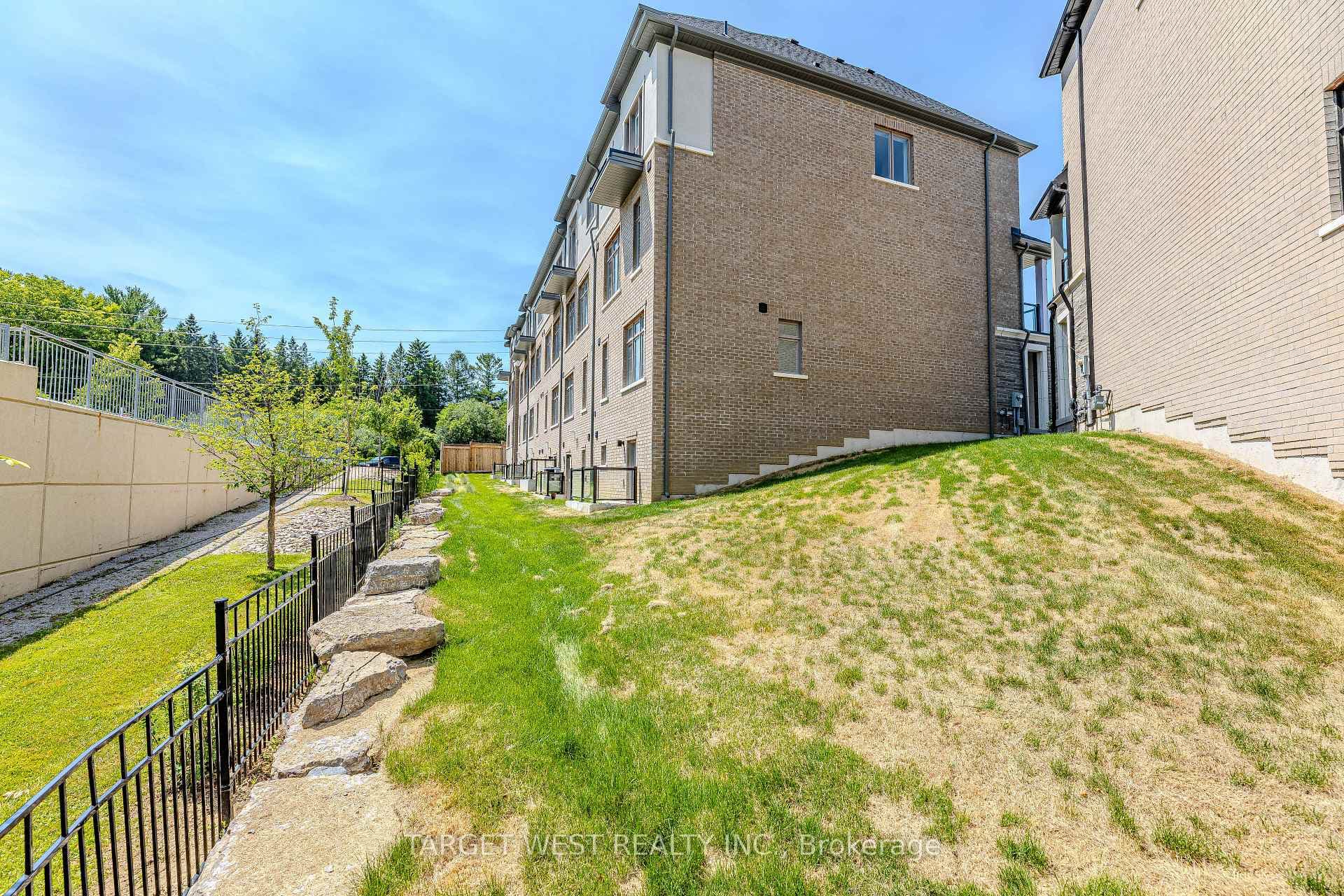 23 Archambault Way photo 36
