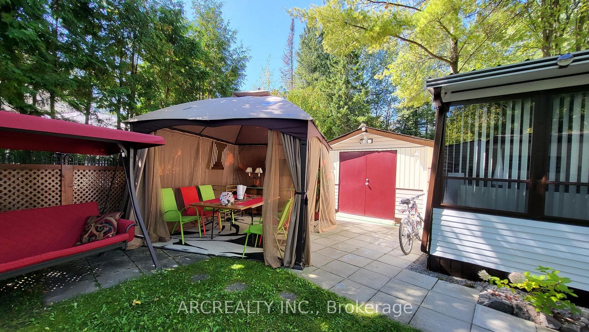 2 Oriole Parkway photo 31
