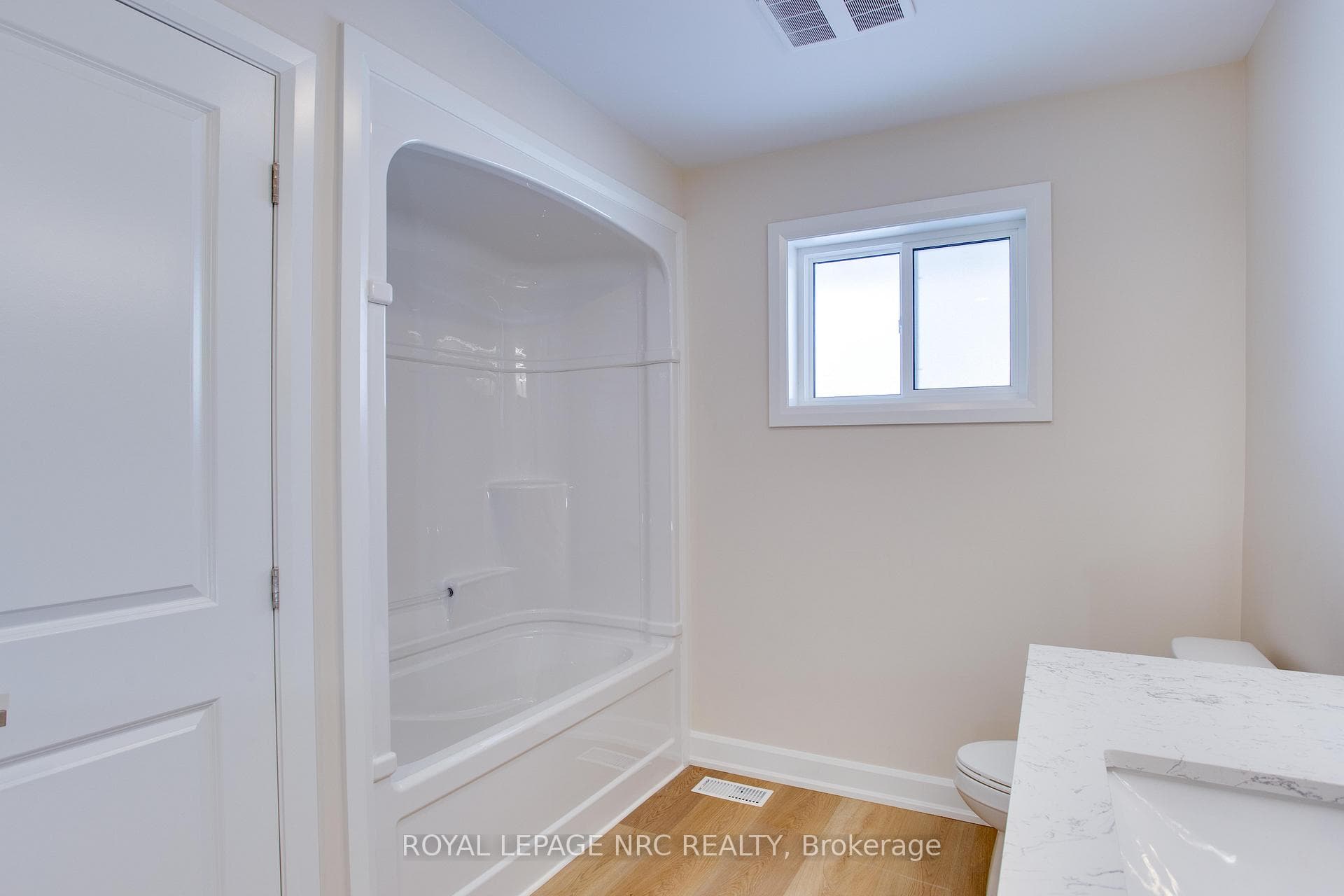 138 Catherine Street Unit UPPER photo 15