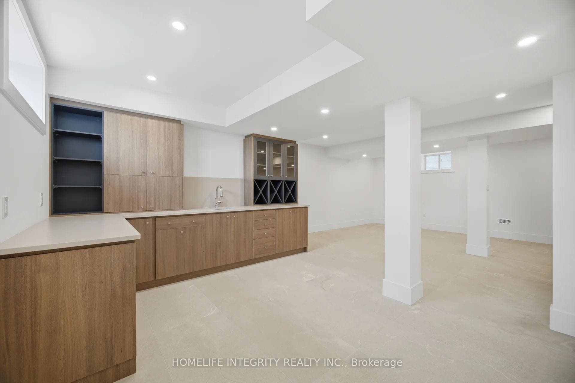 68 Kiernan Crescent photo 37