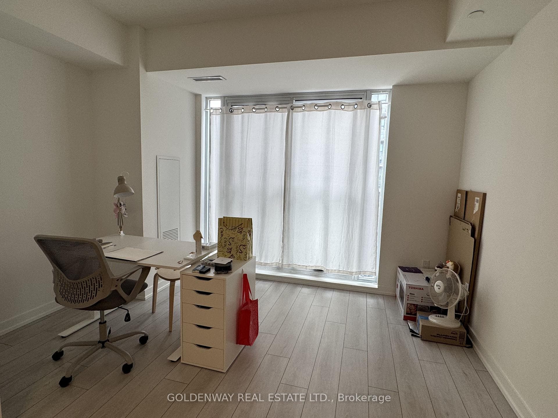 55 Duke Street Unit 405 photo 6