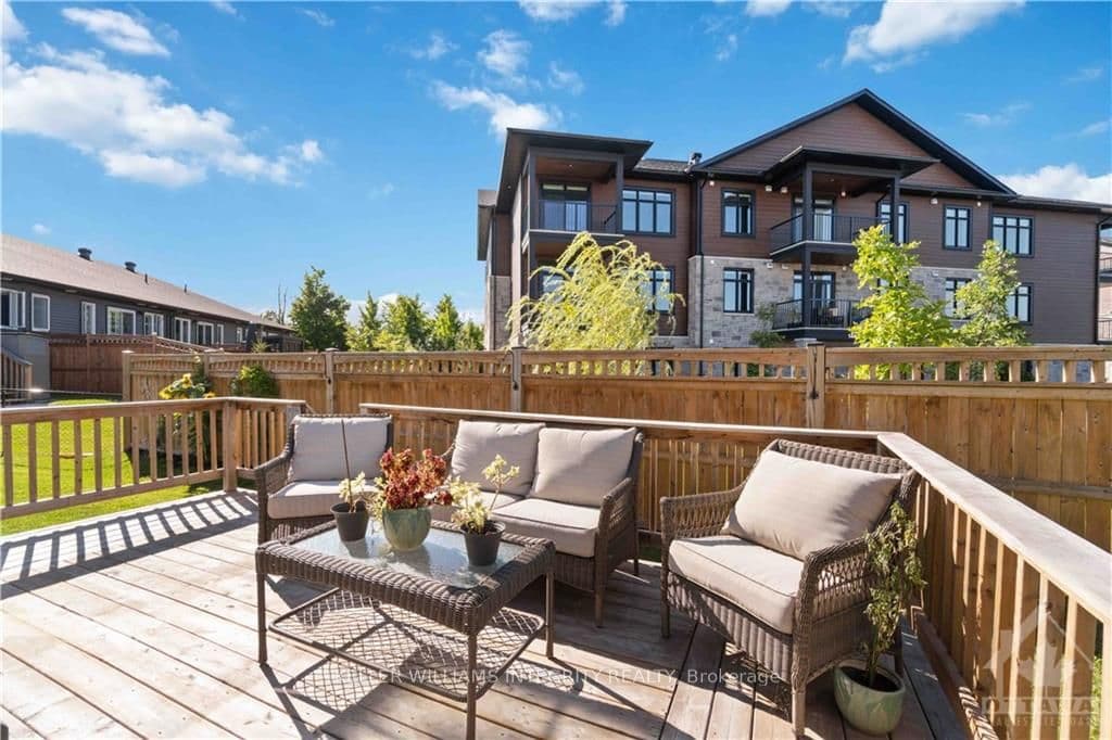 172 FERRARA Drive photo 26