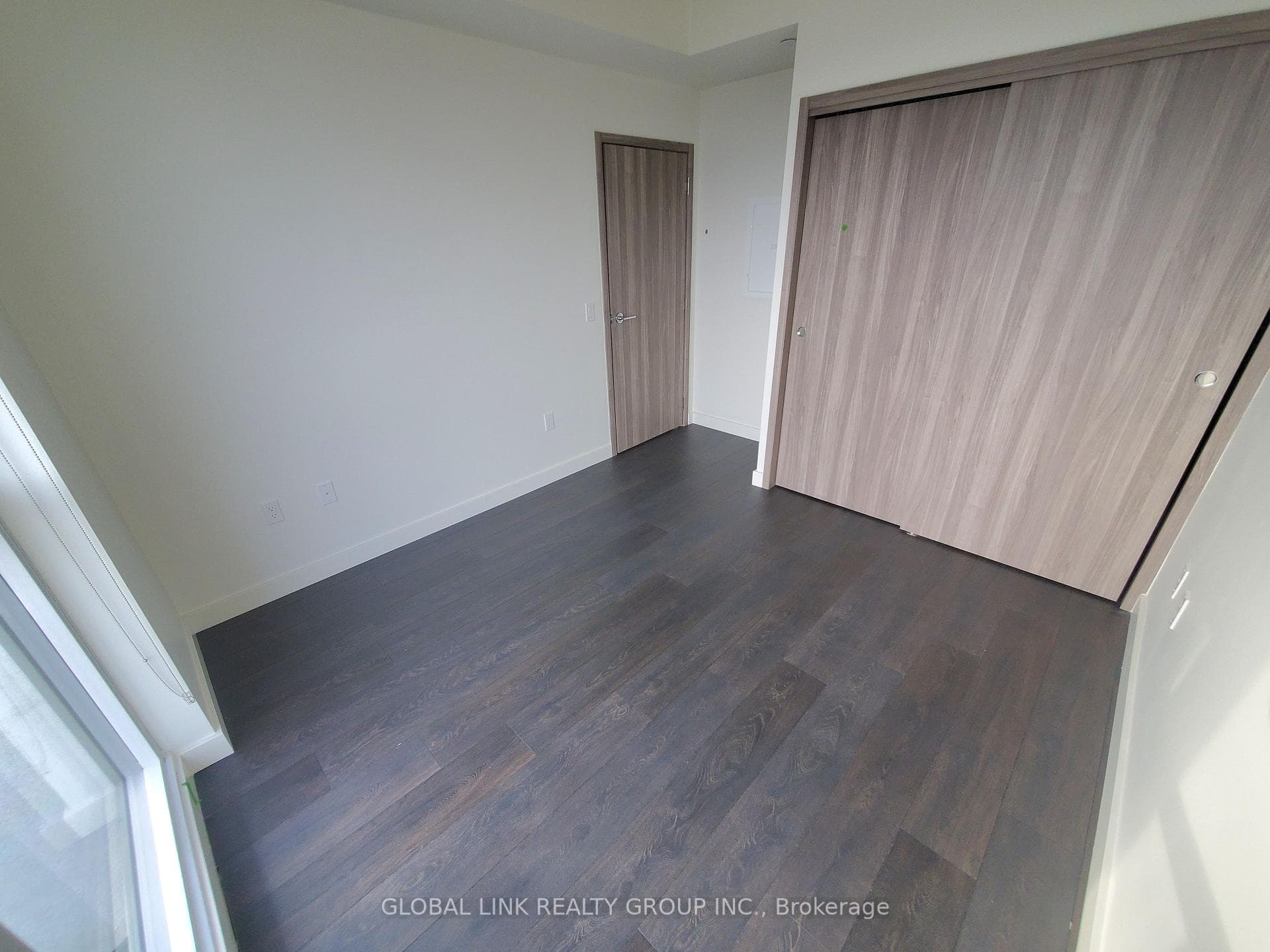 95 MCMAHON Drive Unit 3502 photo 18