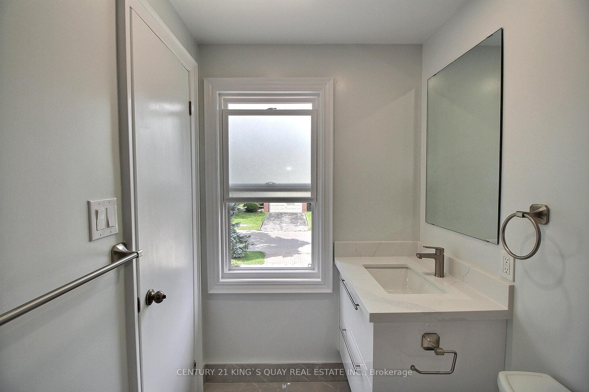 17 Sandyhook Square photo 16