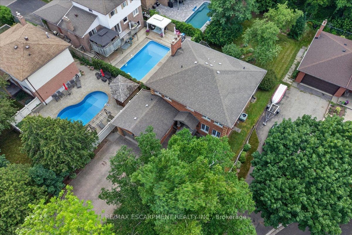339 Kingsway Place photo 42