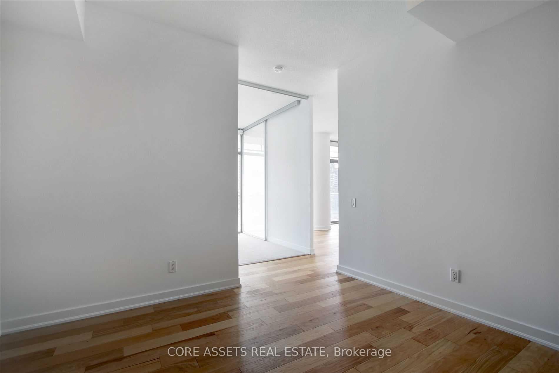 33 Charles Street Unit 2704 photo 6