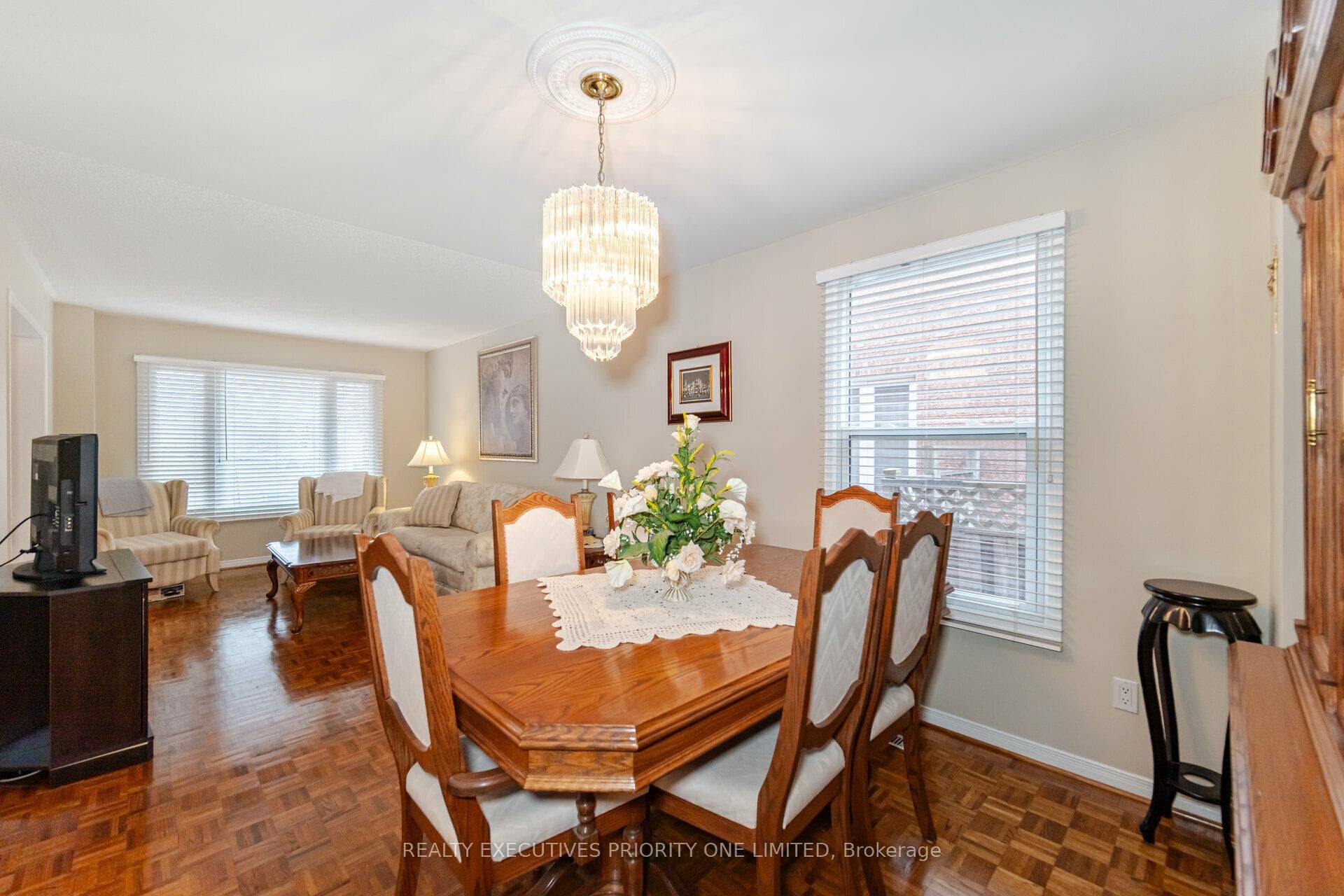 489 Barrhill Road photo 7
