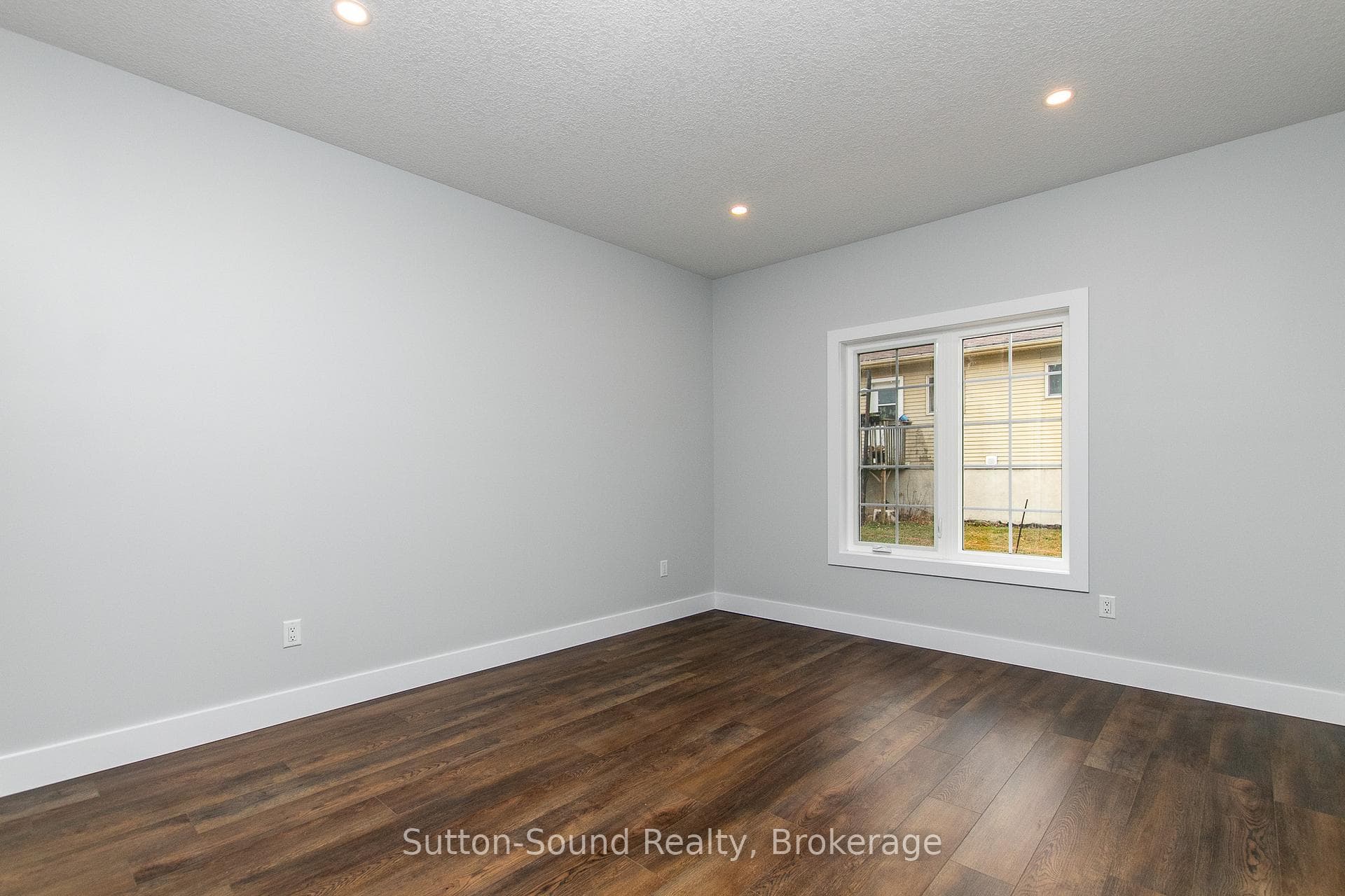 202 Queen Street Unit 5 photo 10