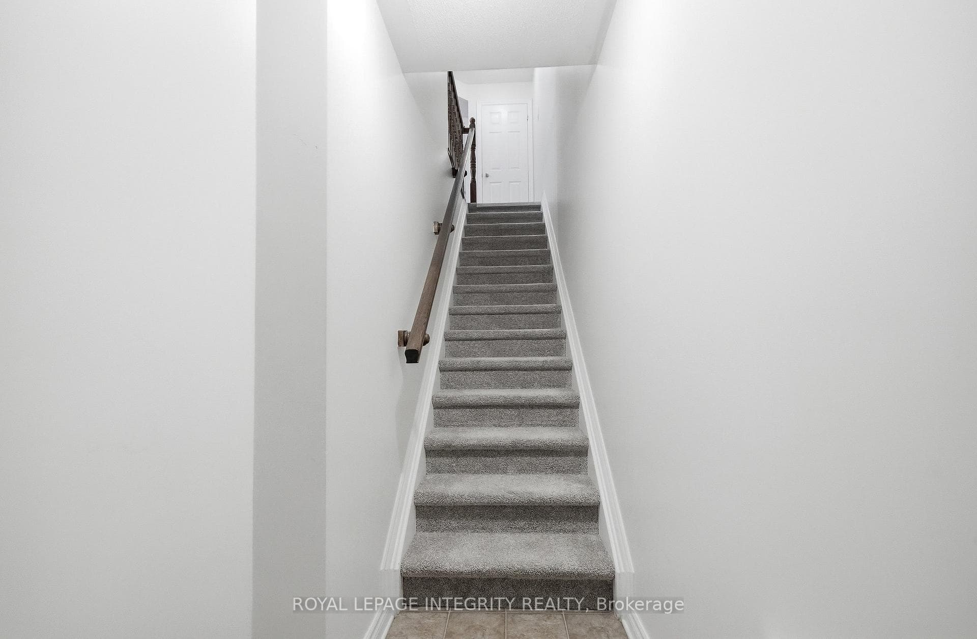 2341 Esprit Drive photo 4