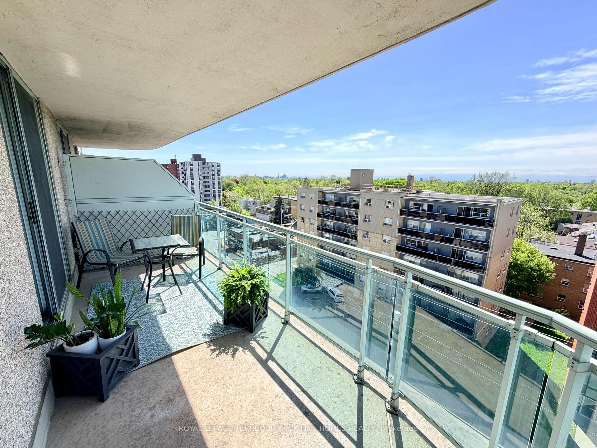 398 Eglinton Avenue Unit 1009 photo 22