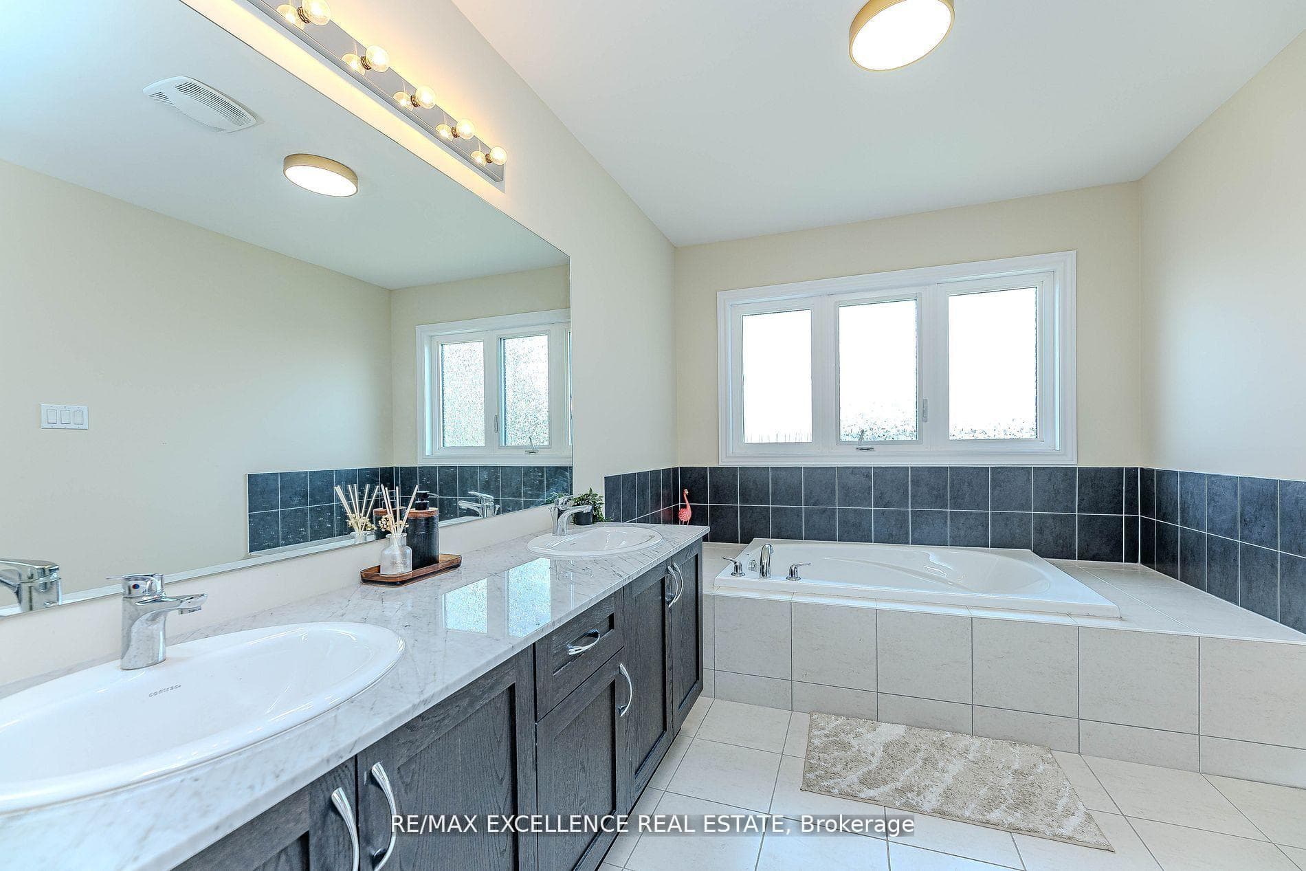80 Berkely Street photo 41