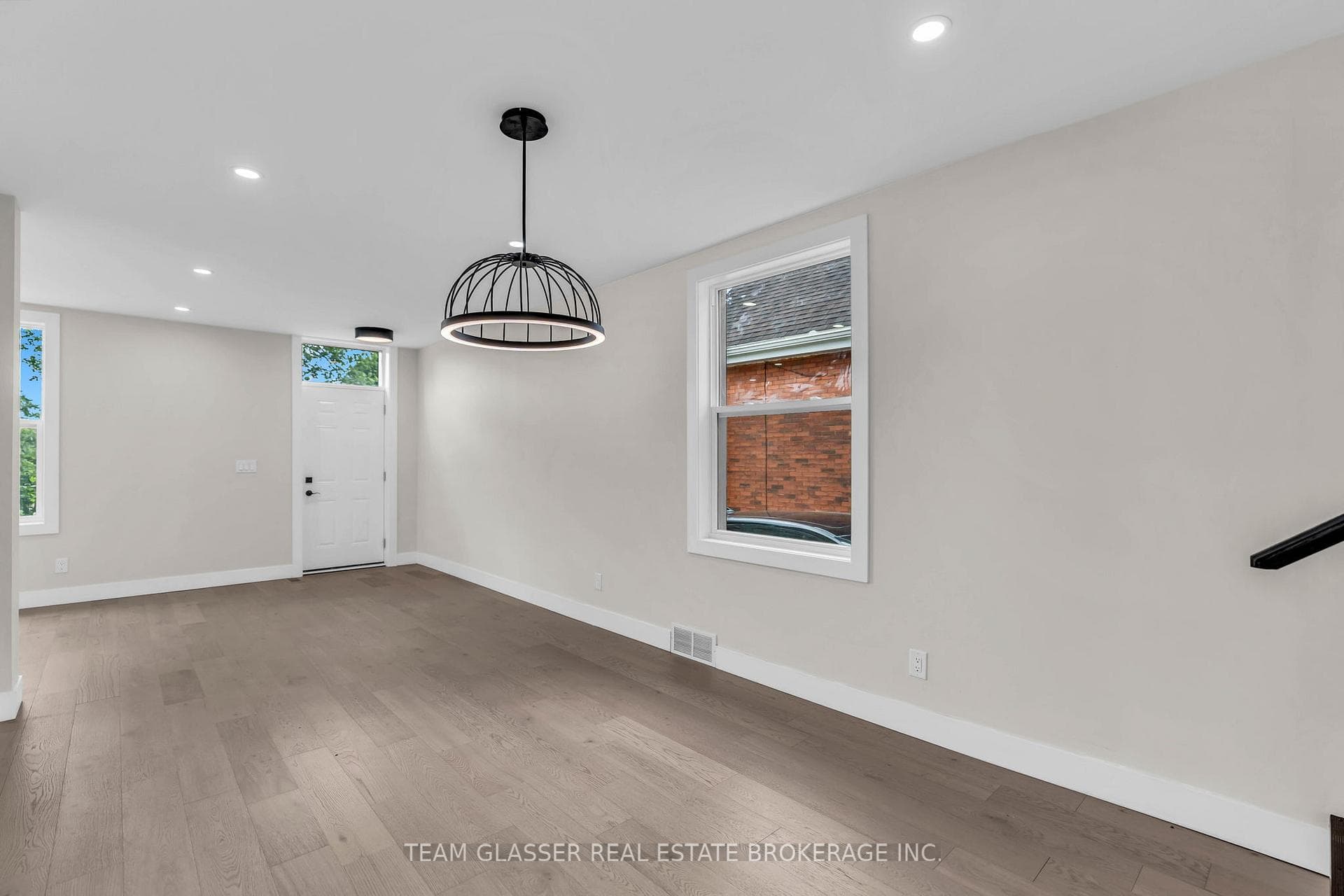 89 Elm Street photo 7