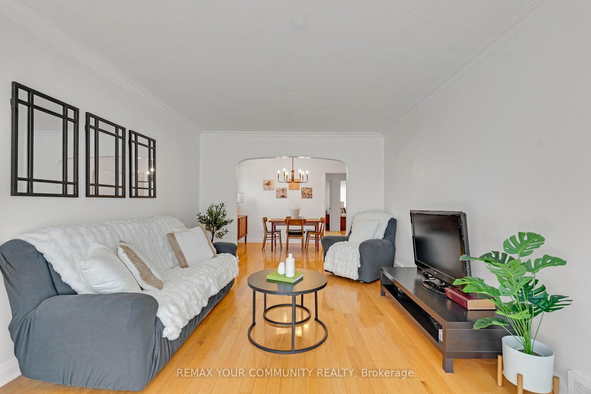 6 Janet Boulevard photo 8