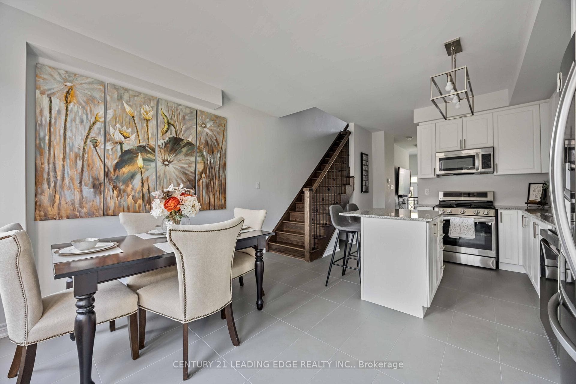 525 White's Hill Avenue photo 10
