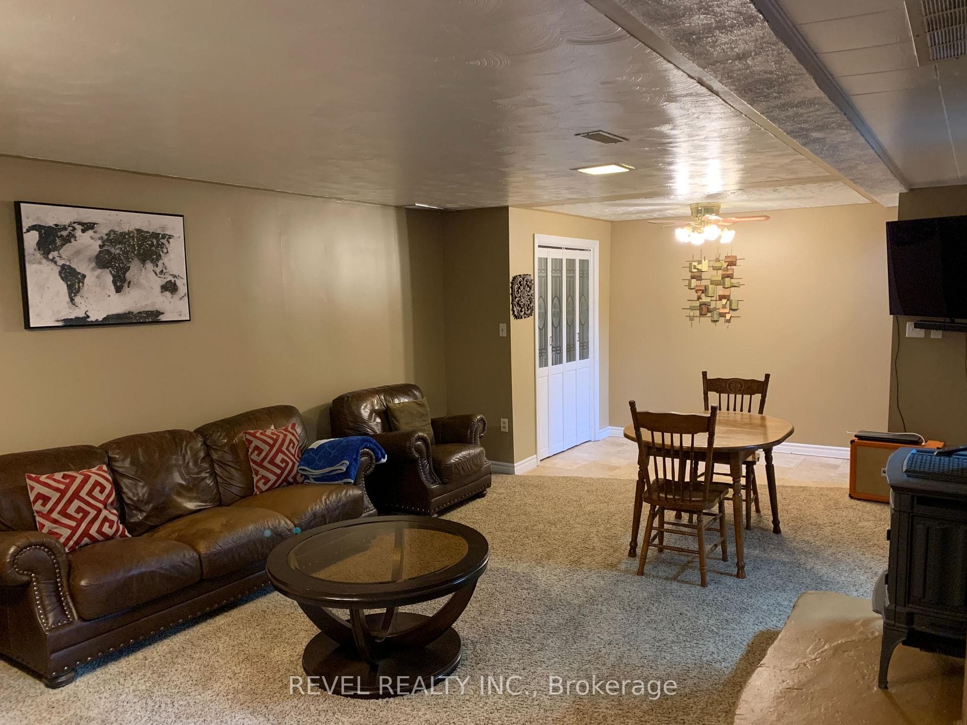 35 Carleton Place photo 12