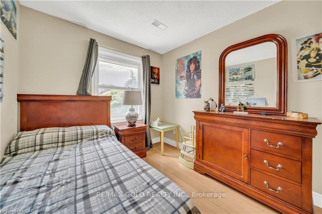 76 Carter Crescent photo 18