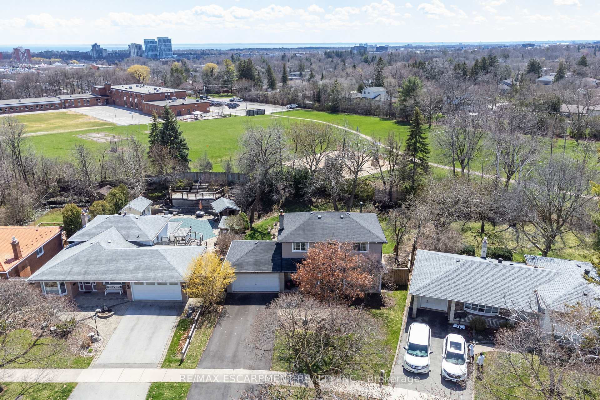 1188 Queens Avenue photo 13