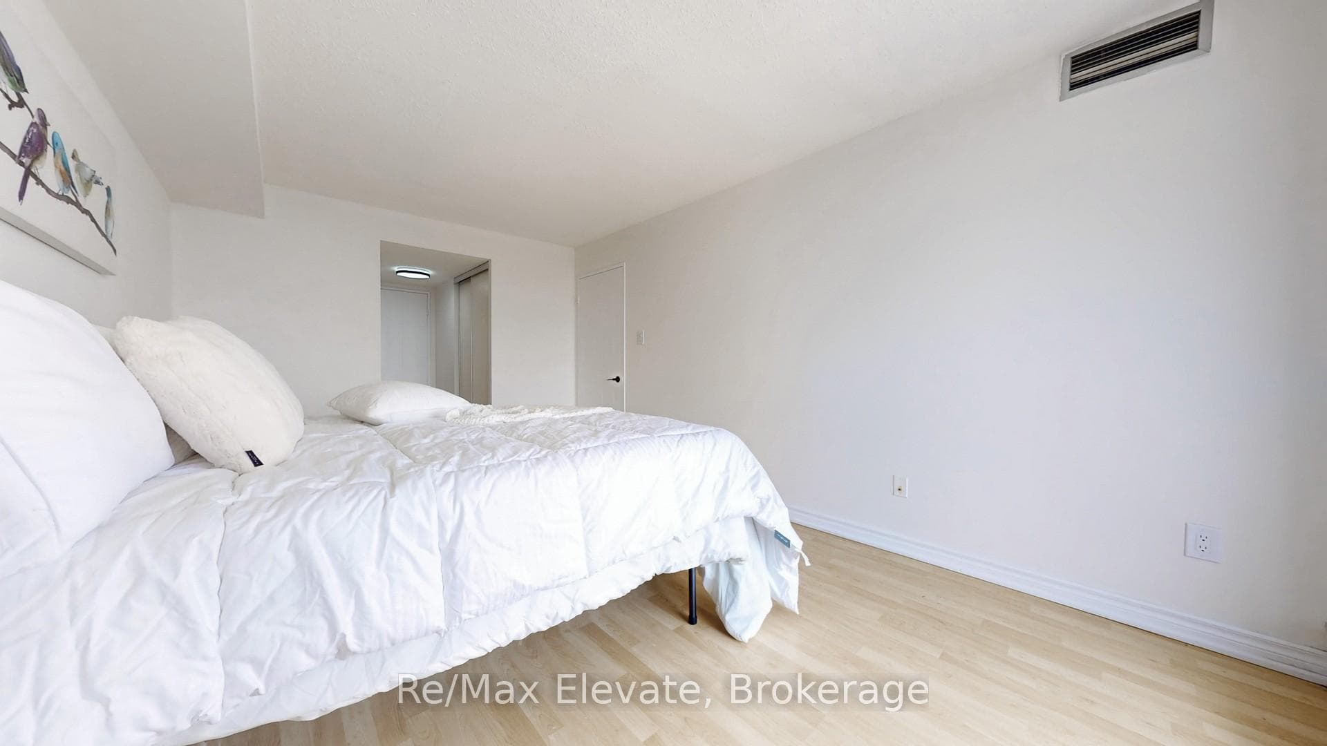 410 Mclevin Avenue Unit 1111 photo 25