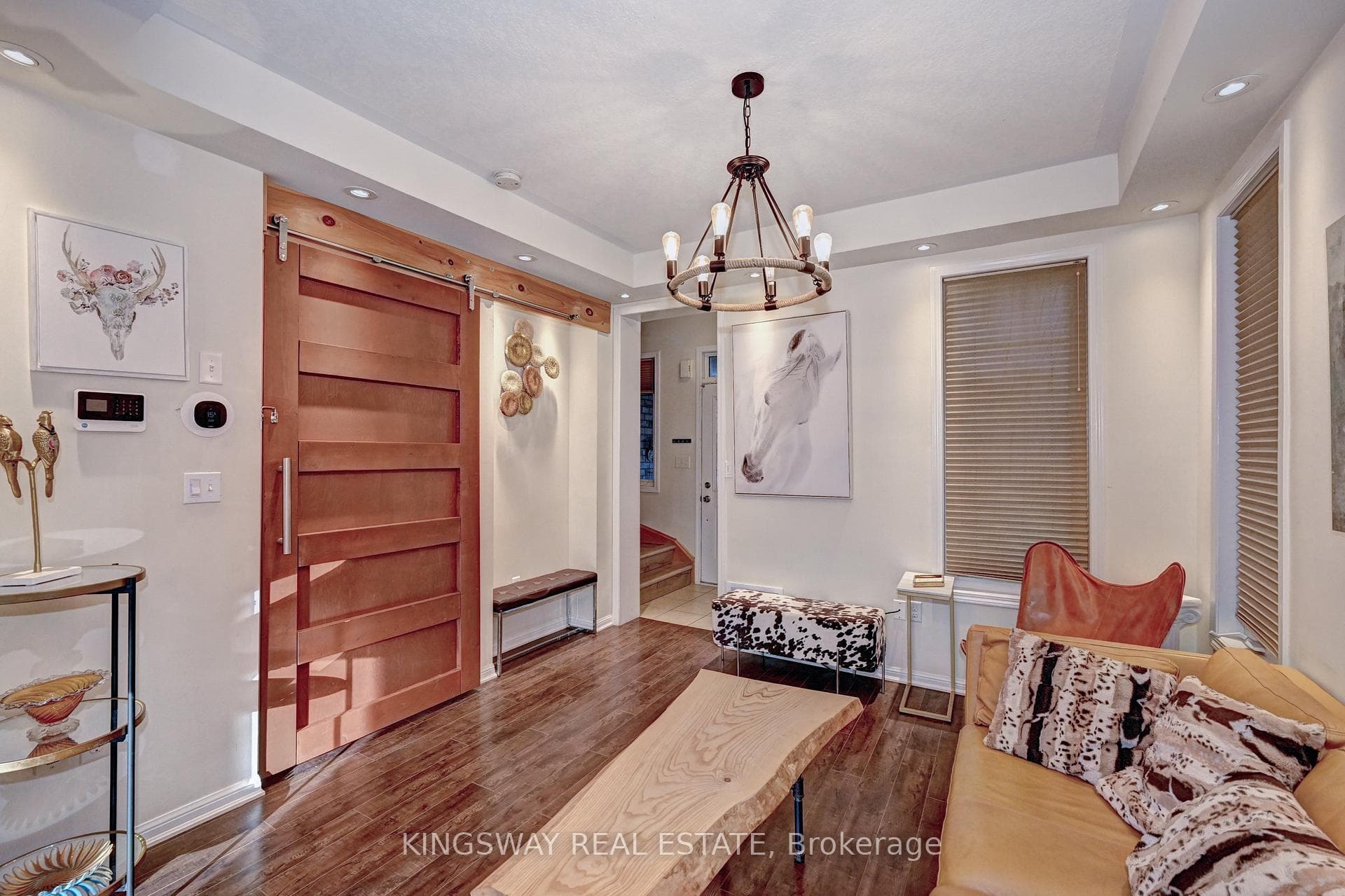 150 Holland Circle photo 8