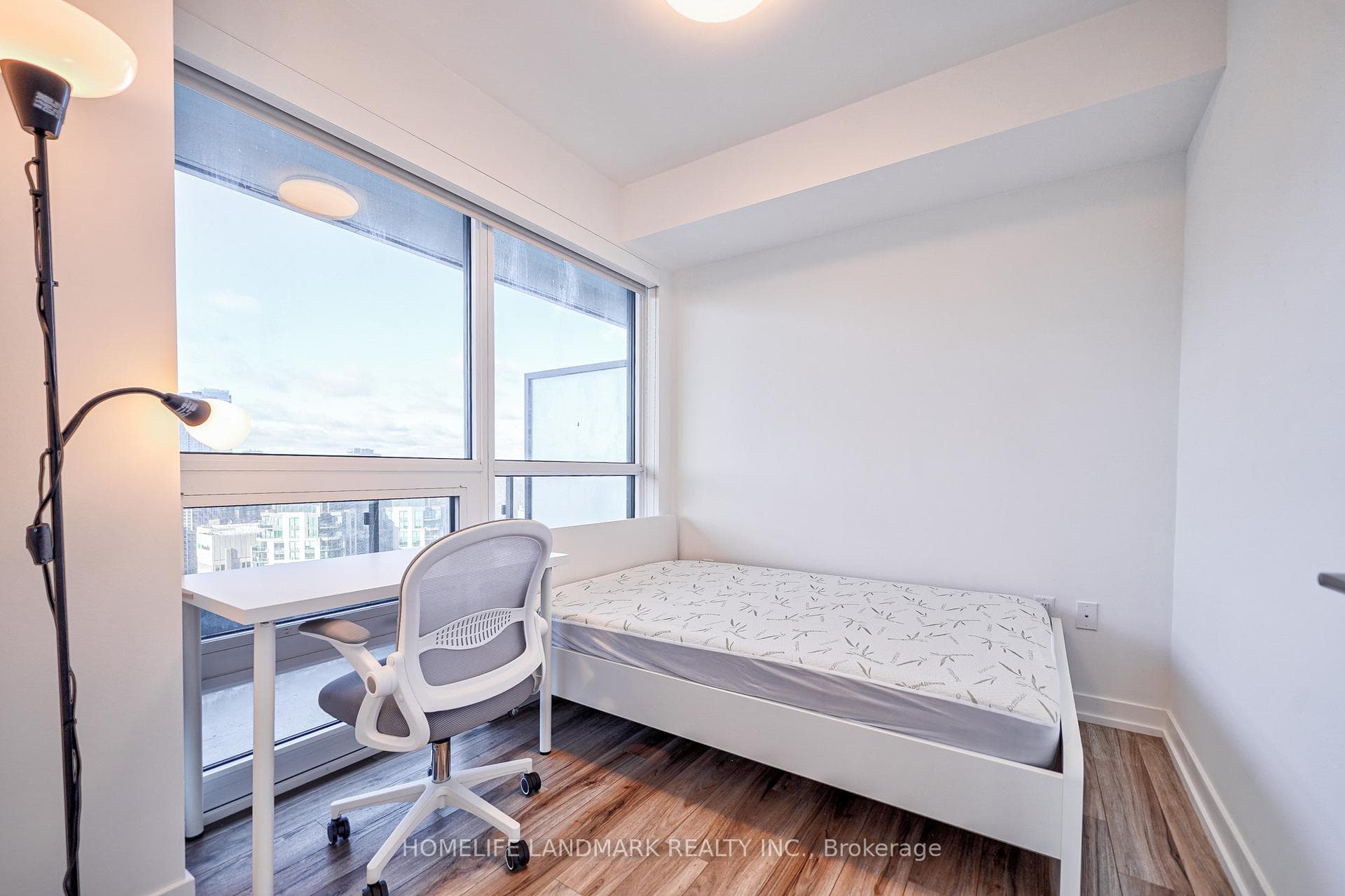 395 Bloor Street Unit 3002 photo 3