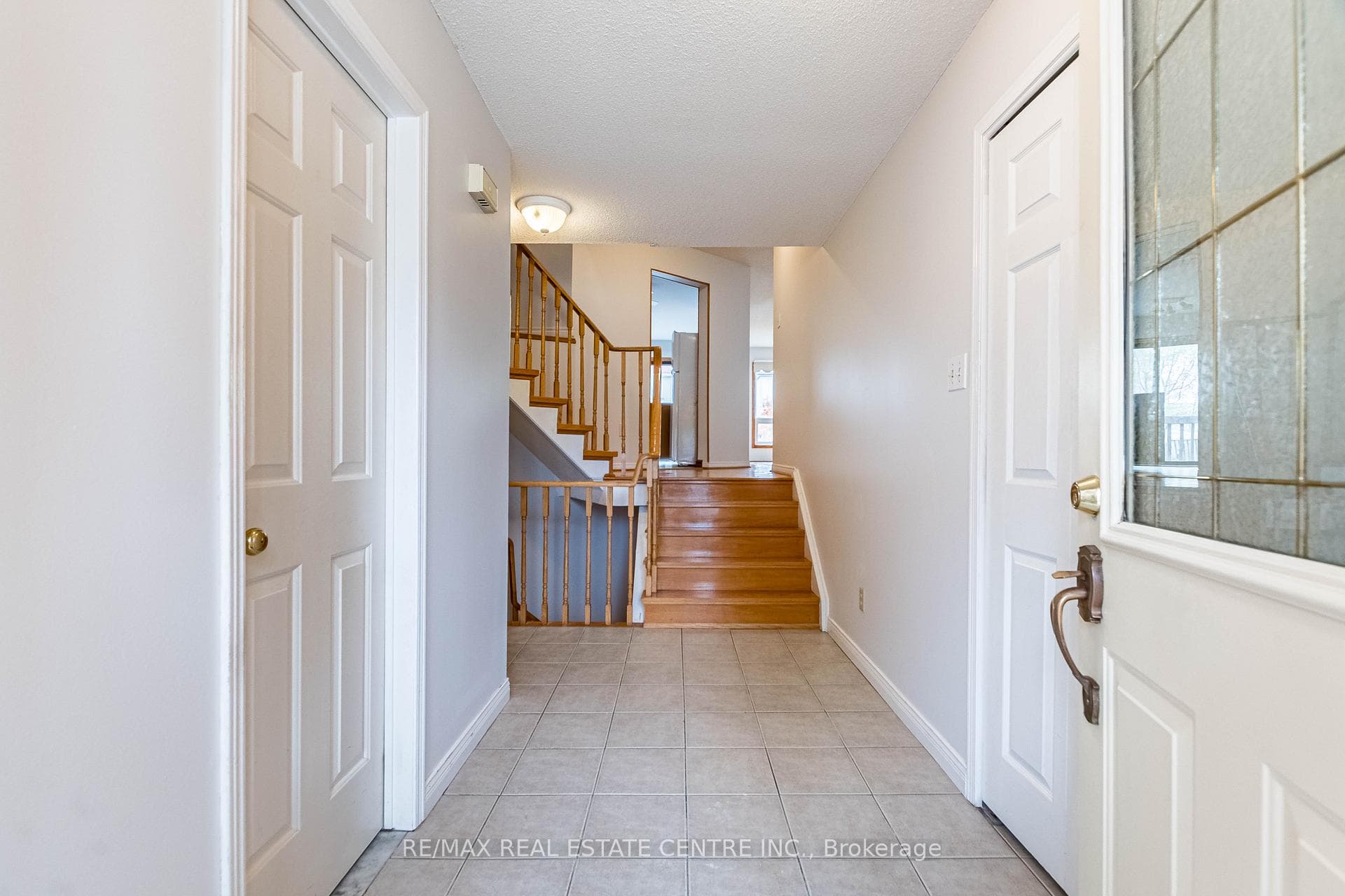 665 Dinsmore Court photo 6