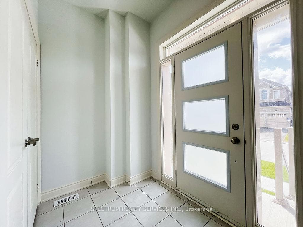 254 Wesmina Avenue photo 2