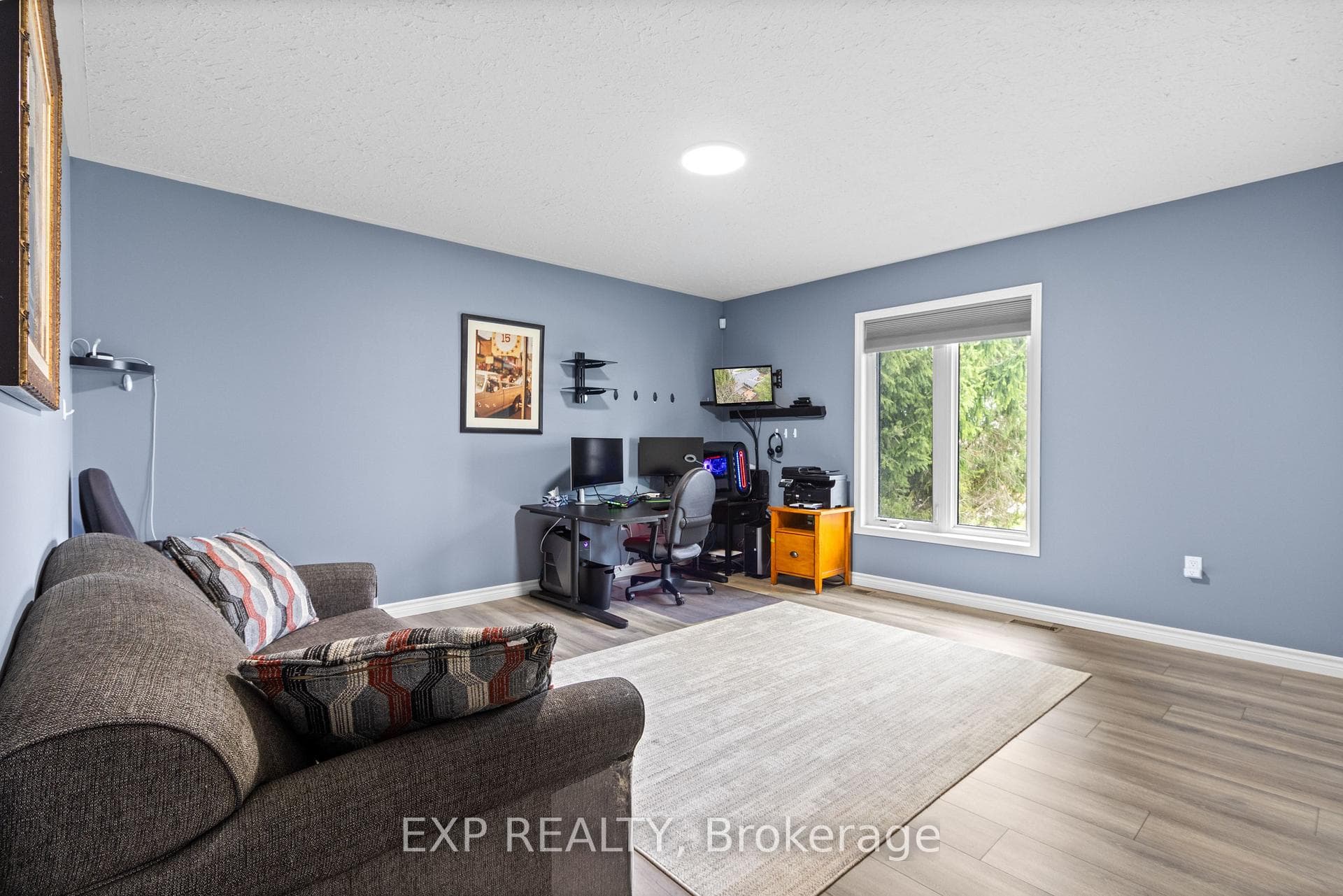 154 James Street photo 21