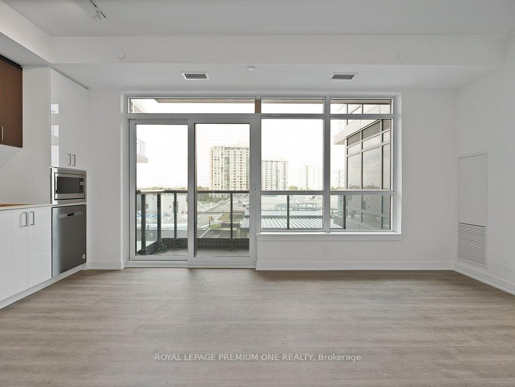 30 Upper Mall Way Unit 321 photo 17