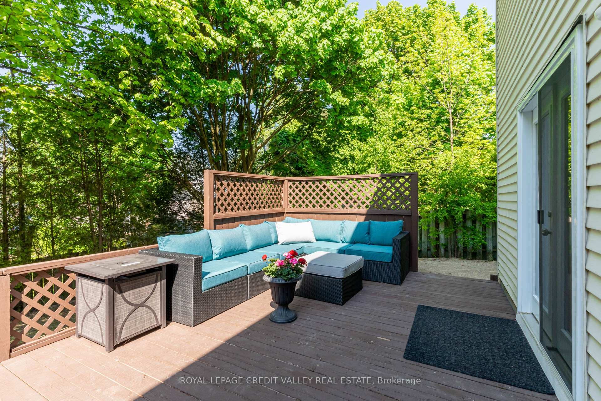 33 Briarlea Road photo 35