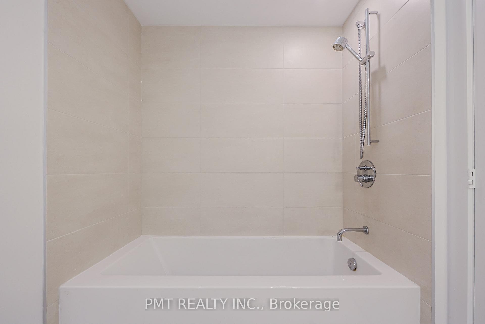 185 Roehampton Avenue Unit 1311 photo 19