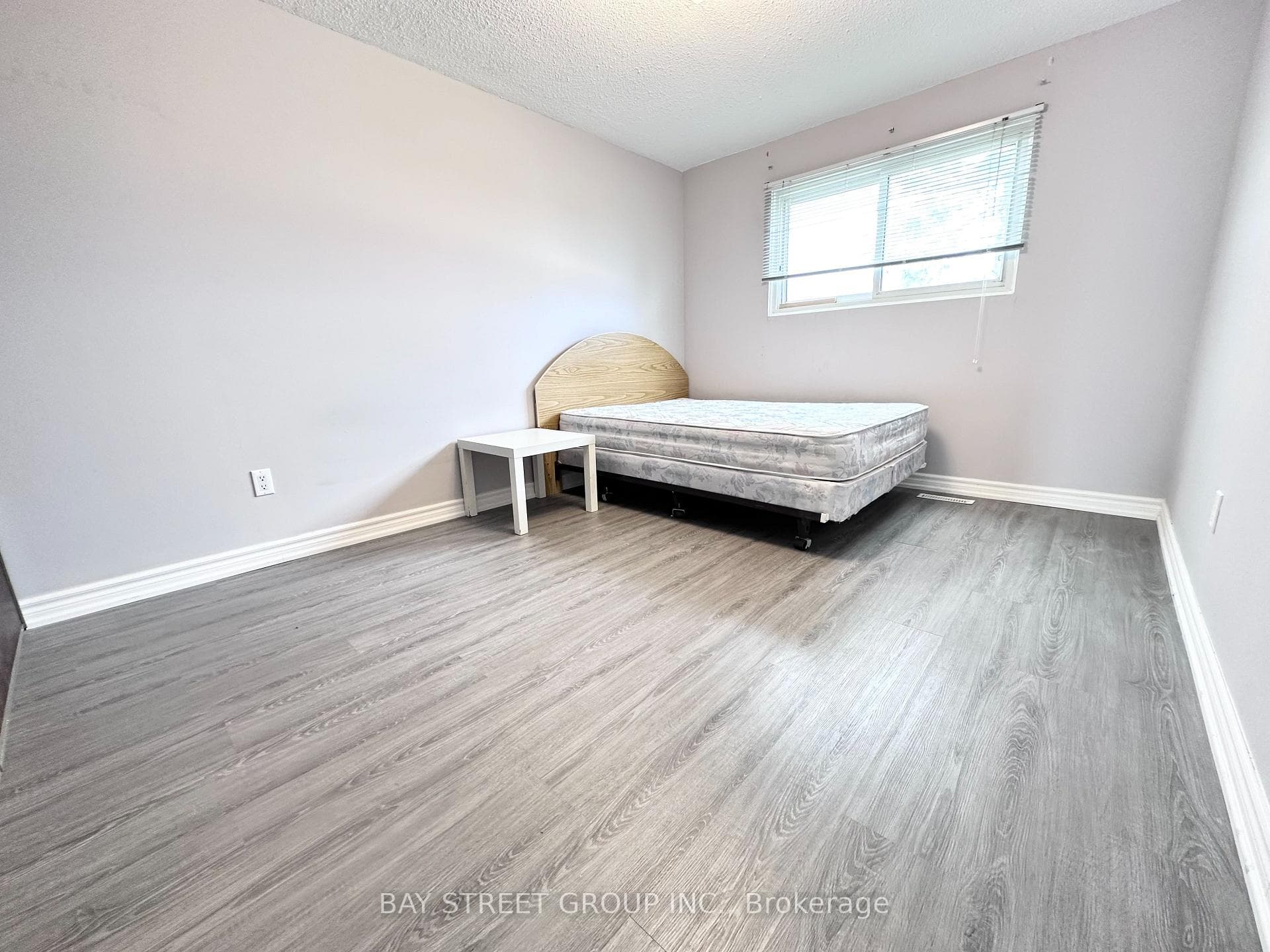 193 Silver Springs Boulevard photo 11