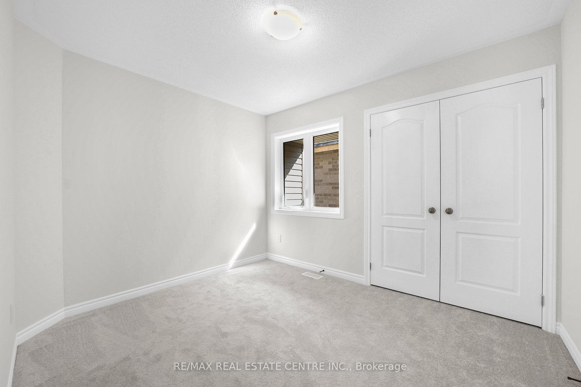 15 LAWRENCE D. PRIDHAM Avenue photo 20