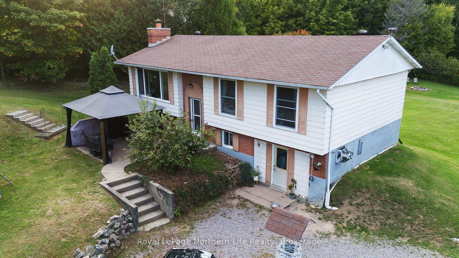 103 Development Road photo 1